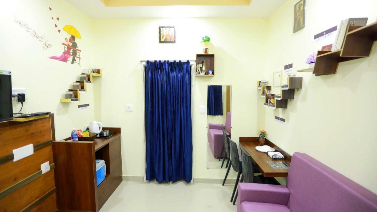 Base9 Cochin Airport Hotel Nedumbassery Zewnętrze zdjęcie